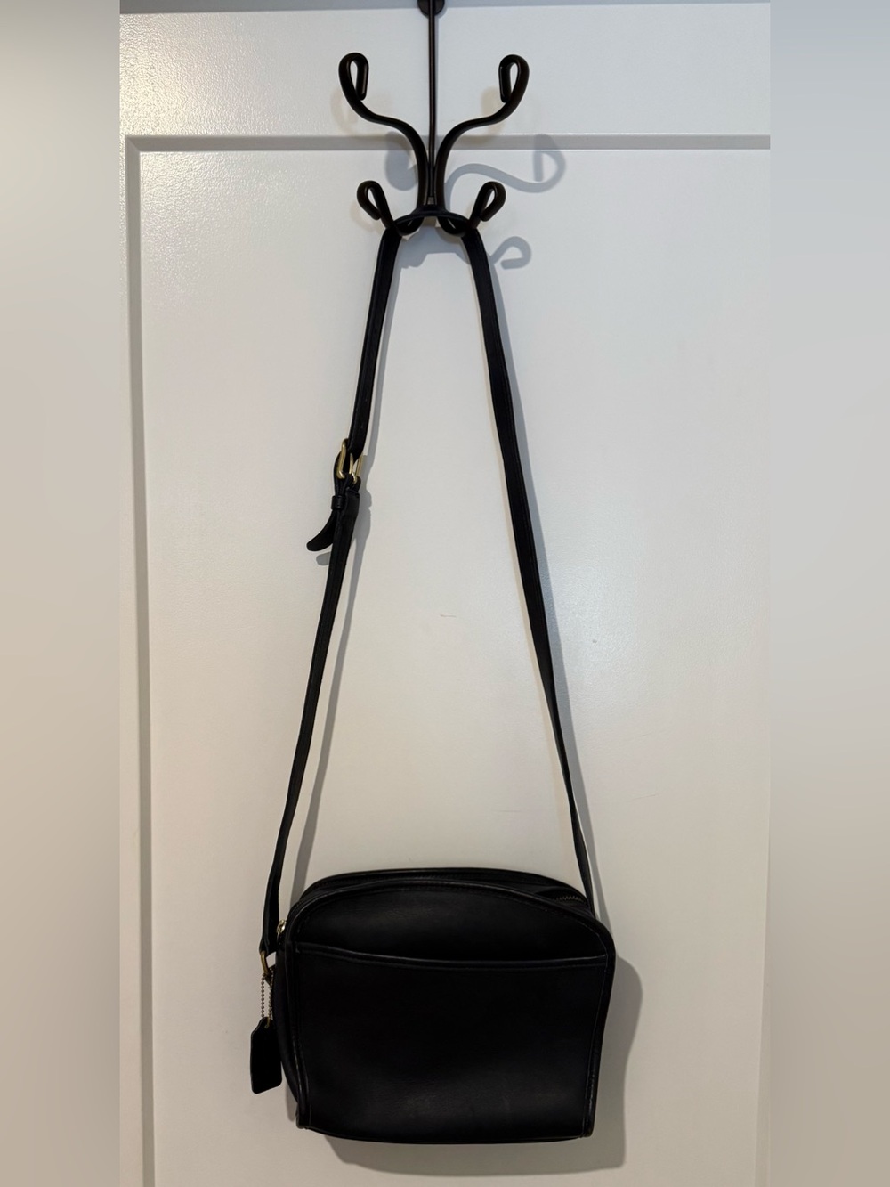Vintage Coach Legacy Navy Blue Leather Crossbody Bag Style 9087 USA Costa Rica